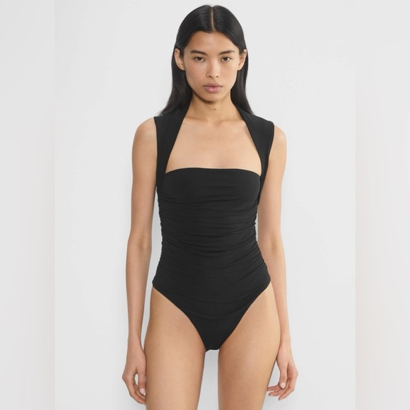[🌟 PRICE FIRM] ARITZIA Casual Contour Flourish Bodysuit Black Square Neck XS - Picture 1 of 13